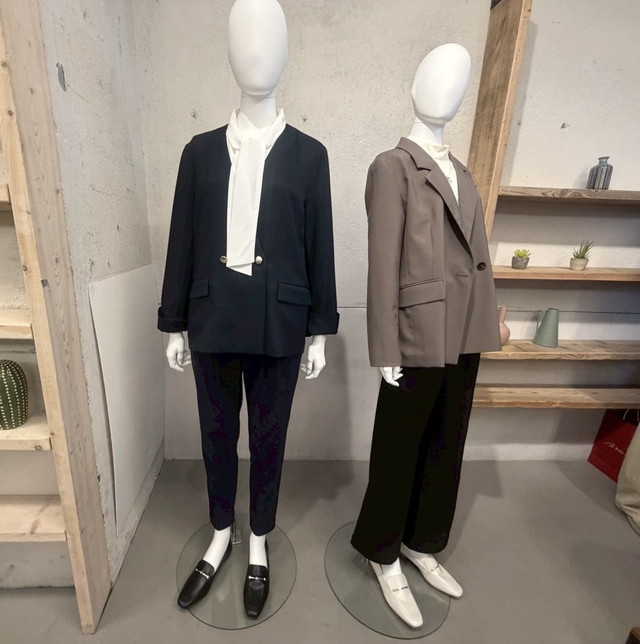 座パンツ マネキンコーデ