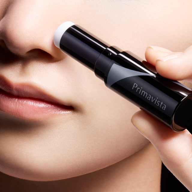 ピンポイントセバムオフ スティック 小鼻・額への使用イメージ