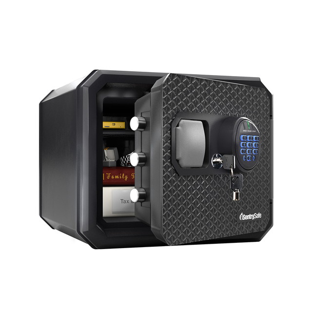 SentrySafe PREMIUM CROSSシリーズ JPW082HSBの耐火・耐水金庫（扉を開けた状態）