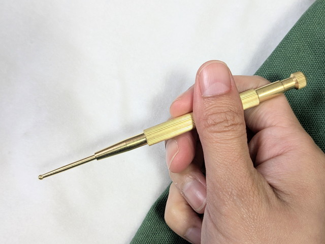 ミミミ ツボフェイスポインター 手で持った全体像