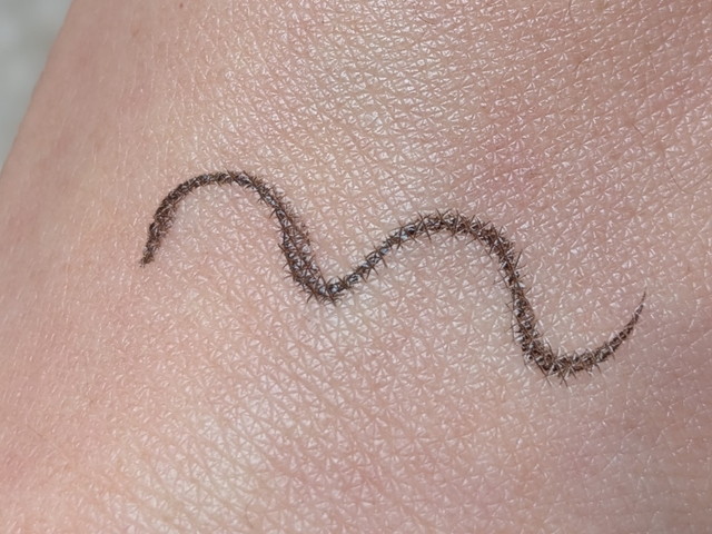 絵画リキッドアイライナー01ブラック スウォッチ