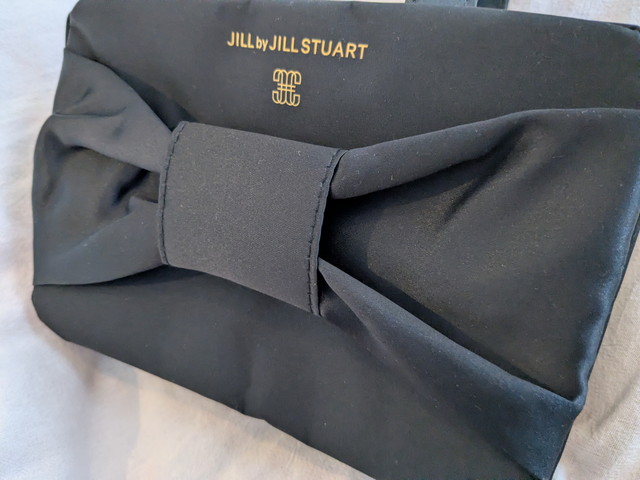 JILL by JILL STUARTリボンポーチ リボン部分アップ