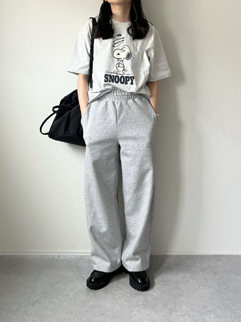 ピーナッツ UT/リラックスフィットを着たコーデ
