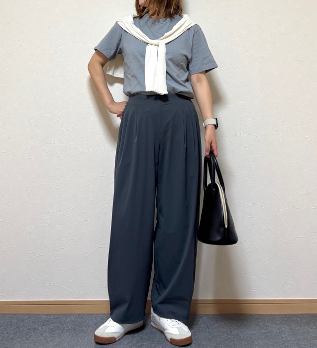 UNIQLO「クルーネックTシャツ」