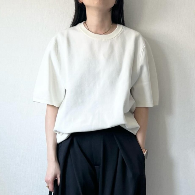 UNIQLO「ウォッシャブルミラノリブニットTシャツ」