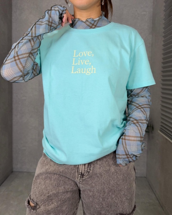 しまむら「三行ロゴTシャツ」