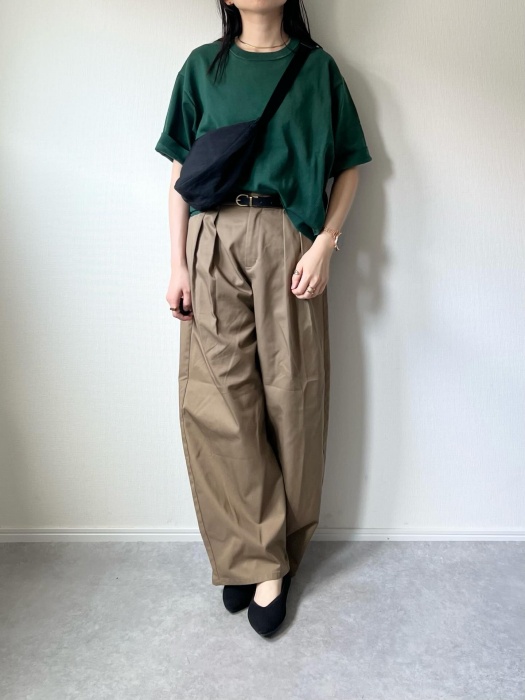 UNIQLO「ラウンドミニショルダーバッグ」