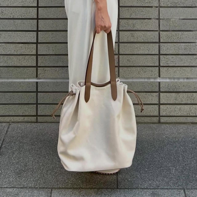 UNIQLO「キャンバストートバッグ」