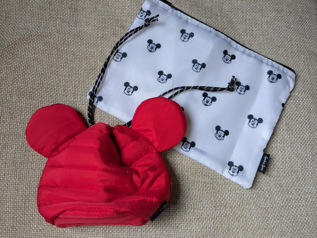 Spick&Spanミッキーシェイプ巾着と総柄ポーチの全体