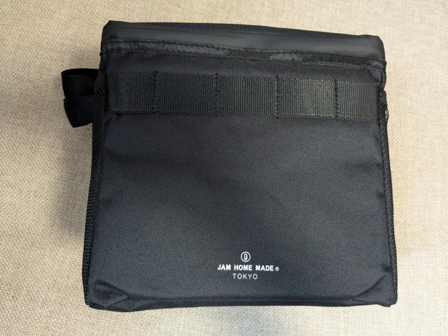 JAM HOME MADE超保冷バッグ正面のロゴアップ