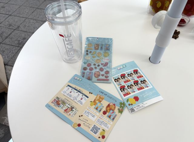 ネスカフェクーラーイベントのプリントシールとオリジナルグッズ・タンブラー