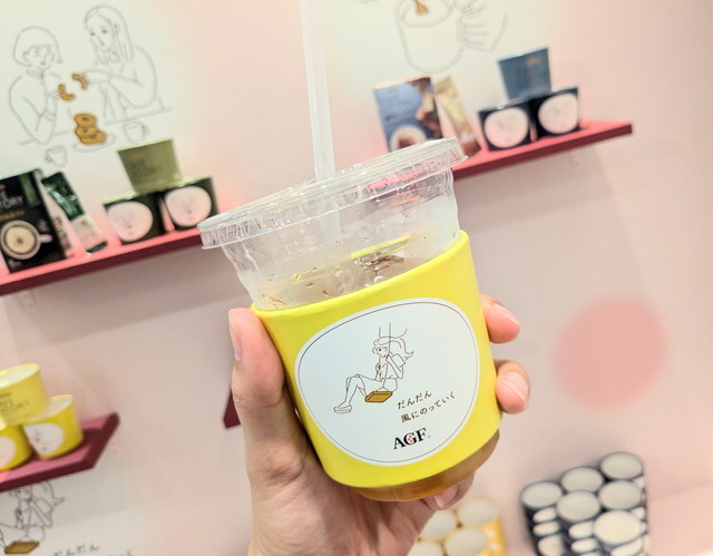 ice CAFÉ LATORY stand フレーバー選択ボードと17種のスリーブ
