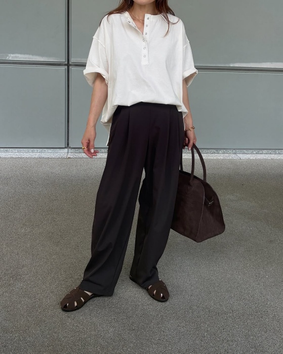UNIQLO「ウルトラストレッチアクティブワイドパンツ」