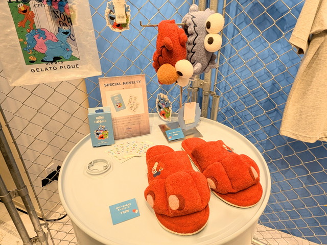 ルームシューズやノベルティアイテム