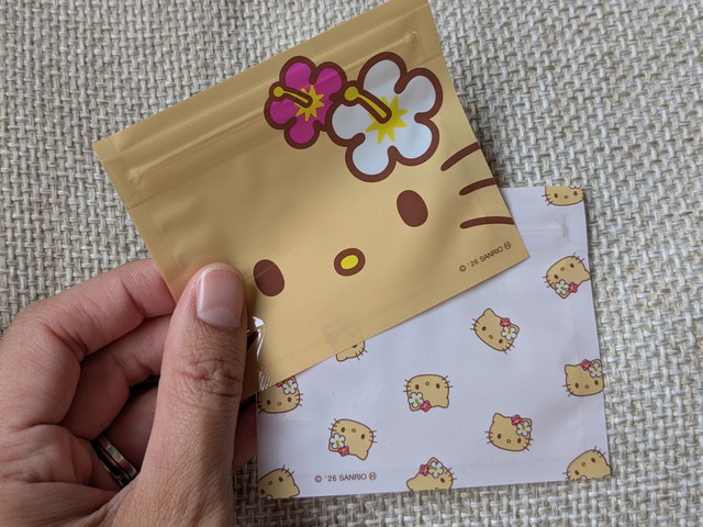 ジッパーケース2種のアップ写真