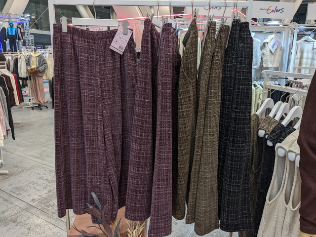 ツイード風ワイドパンツ