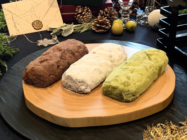 プレーン・チョコレート・抹茶きな粉の3種が並ぶ『シュトーレン コレクション』