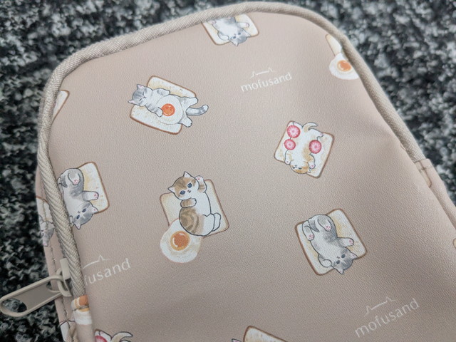 mofusandポーチのパンにゃん柄のアップ写真