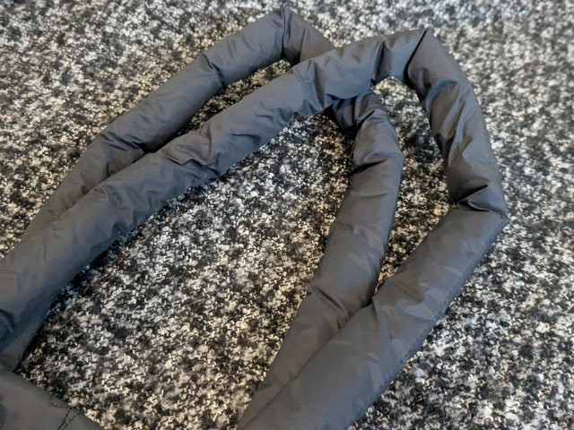 中綿入りでふっくらとしたトートの持ち手