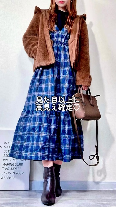 UNIQLO「ファーライクフーディージャケット」
