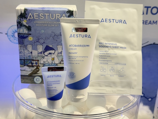 AESTURA アトバリア365クリーム モイスチャーグロウセットの中身