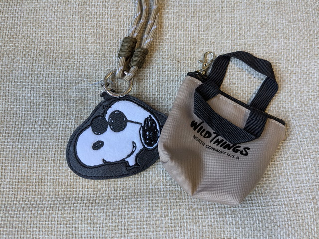 ジョー・クールの顔形チャームとWILD THINGSのミニポーチ