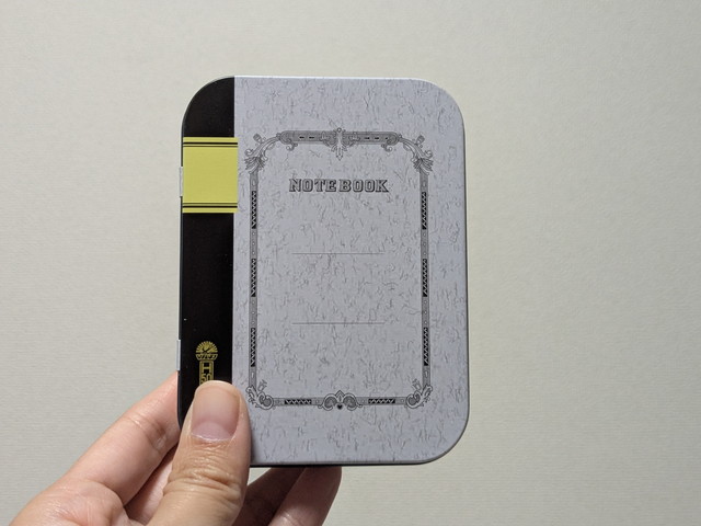 ツバメノートの表紙デザインの缶ケース
