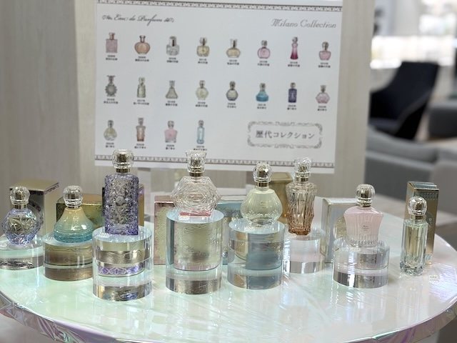 イベント会場に展示された歴代のミラノコレクション
